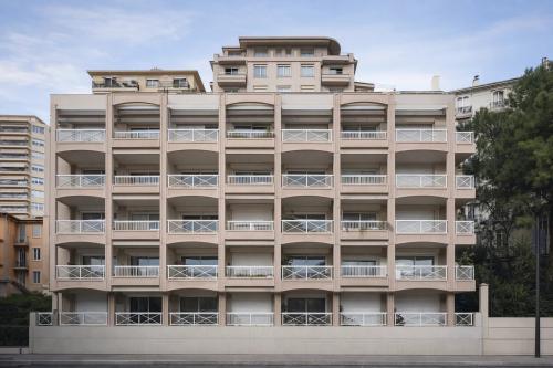MONTE-CARLO – PROCHE CARRÉ D’OR, MARETERRA ET PLAGES DU LARVOTTO