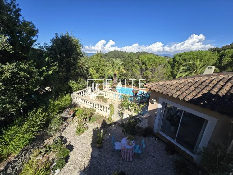 VILLA DE 205m² + PISCINE LES ADRETS