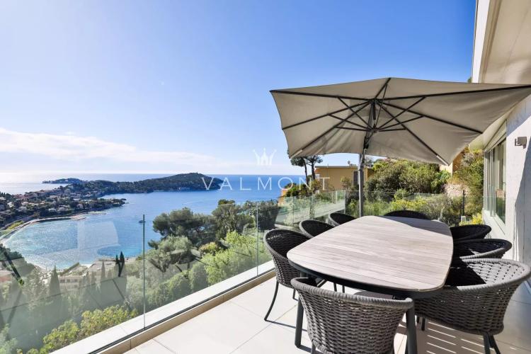 Villa contemporaine vue mer panoramique