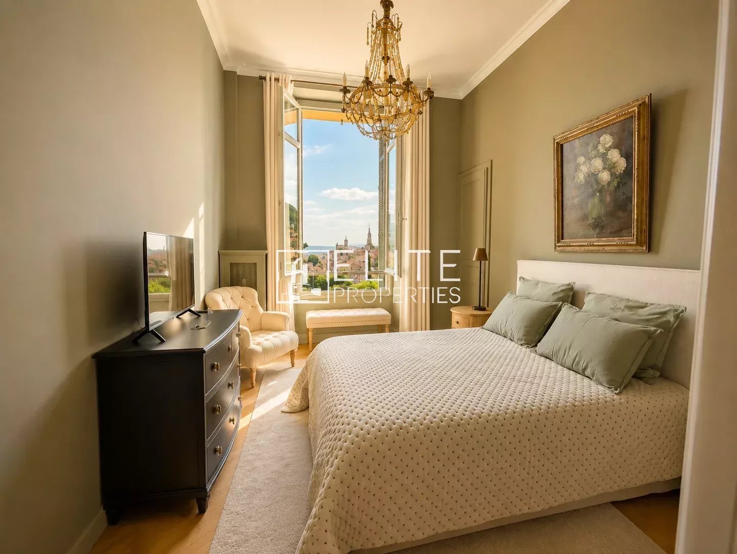 LE GRAND PALAIS – APPARTEMENT DE PRESTIGE AU CŒUR DE GRASSE