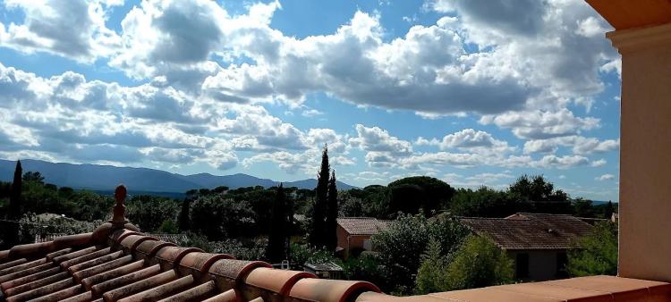 MAISON AVEC 2 APPARTEMENTS -  VIDAUBAN (83)