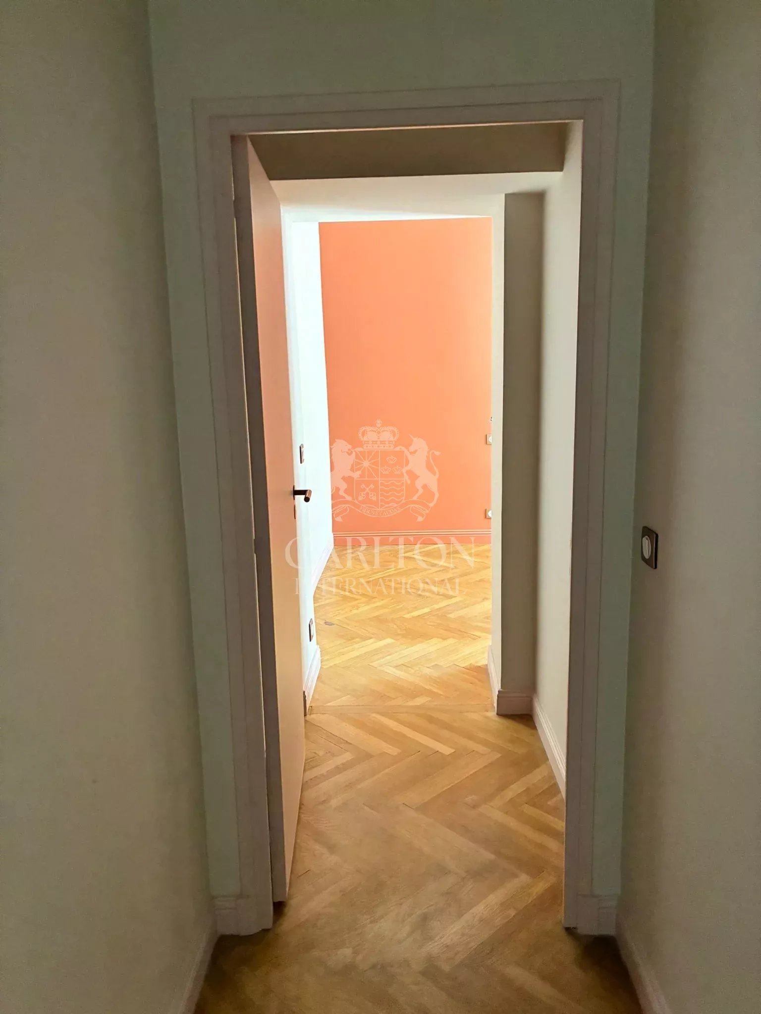 Appartement refait à neuf – Carré d’Or, Nice