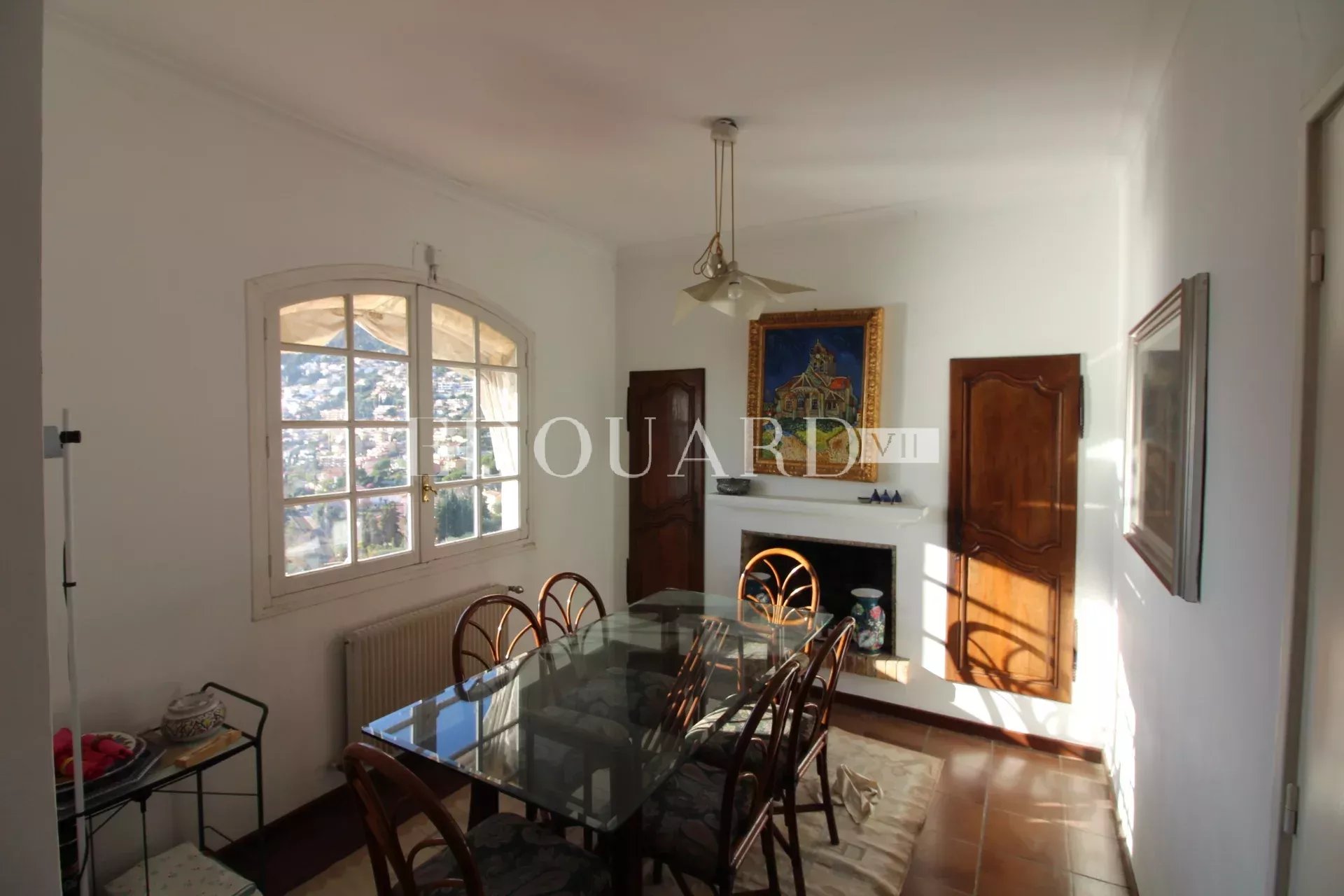 En exclusivité villa à vendre avec magnifique vue mer panoramique jusqu’à la Principauté de Monaco