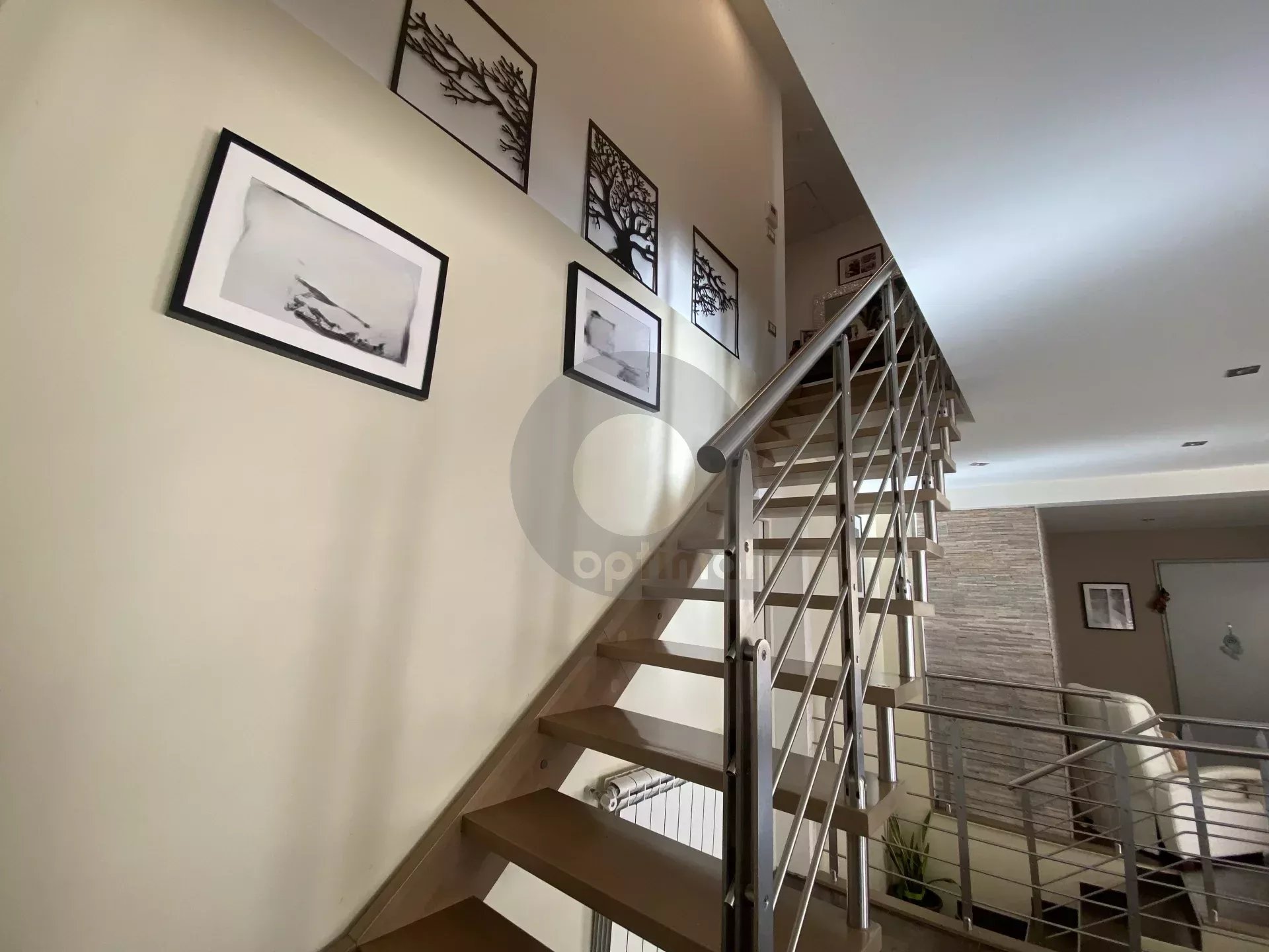 A VENDRE - BELLE MAISON AU CALME CADRE VERDOYANT