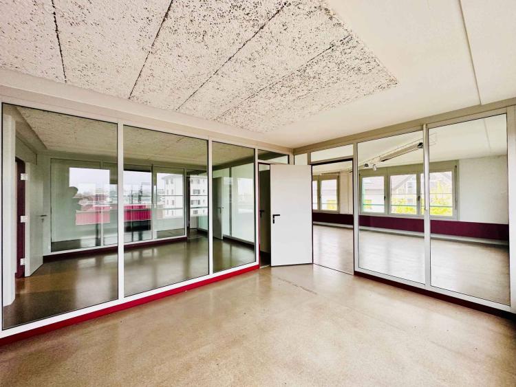 Surface de bureaux de 350 m² à vendre à Nyon
