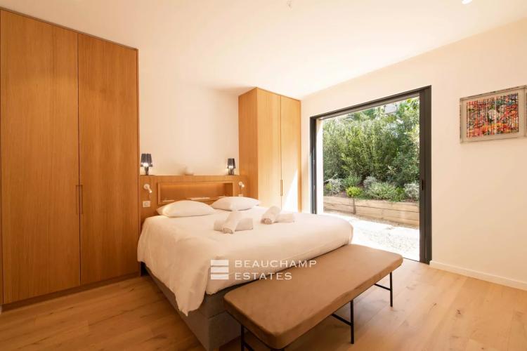 Nouvelle villa de luxe dans domaine privatif au centre de Saint-Tropez