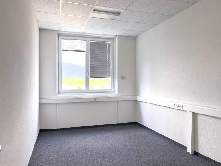 Bureaux, locaux administratifs de 381m2 à louer à Satigny