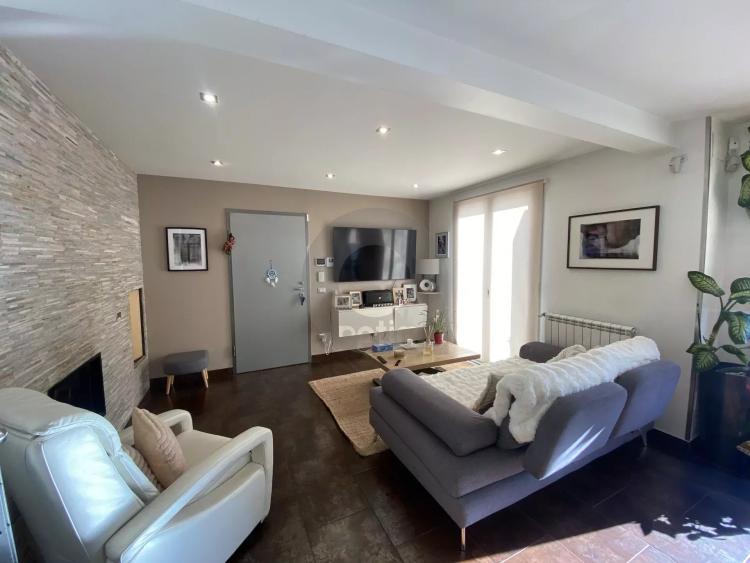 A VENDRE - BELLE MAISON AU CALME CADRE VERDOYANT