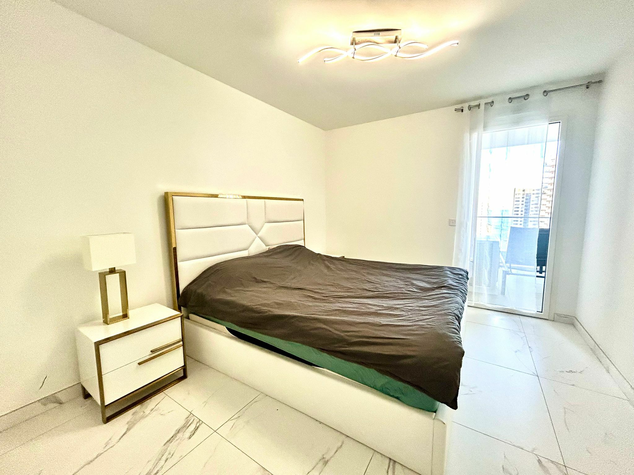 Superbe appartement meublé 3 pièces avec terrasse, à proximité immédiate de Monaco