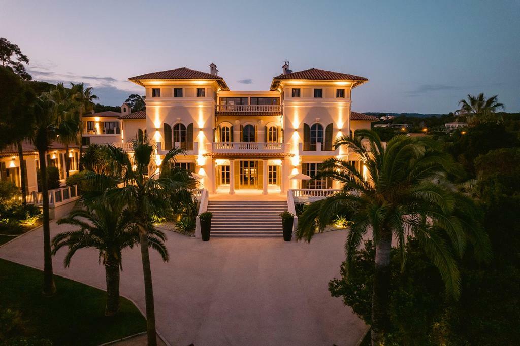 VILLA "THE ELEVEN"