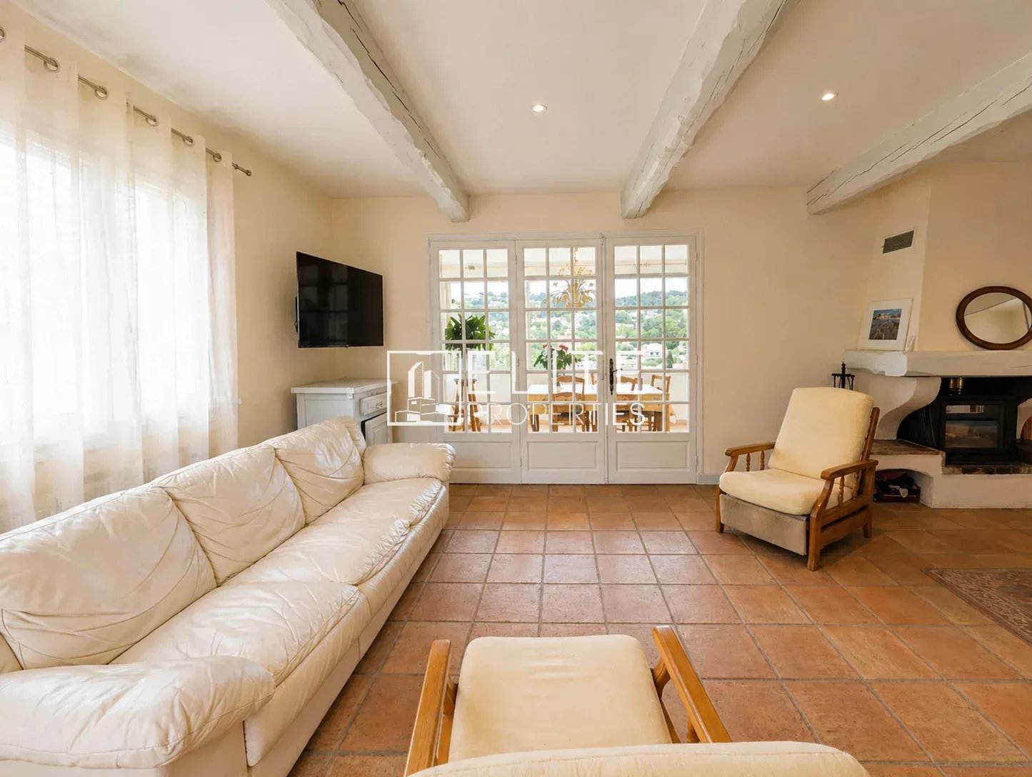 LA ROQUETTE SUR SIAGNE , maison de 4 logements sur parcelle de 1990 m²