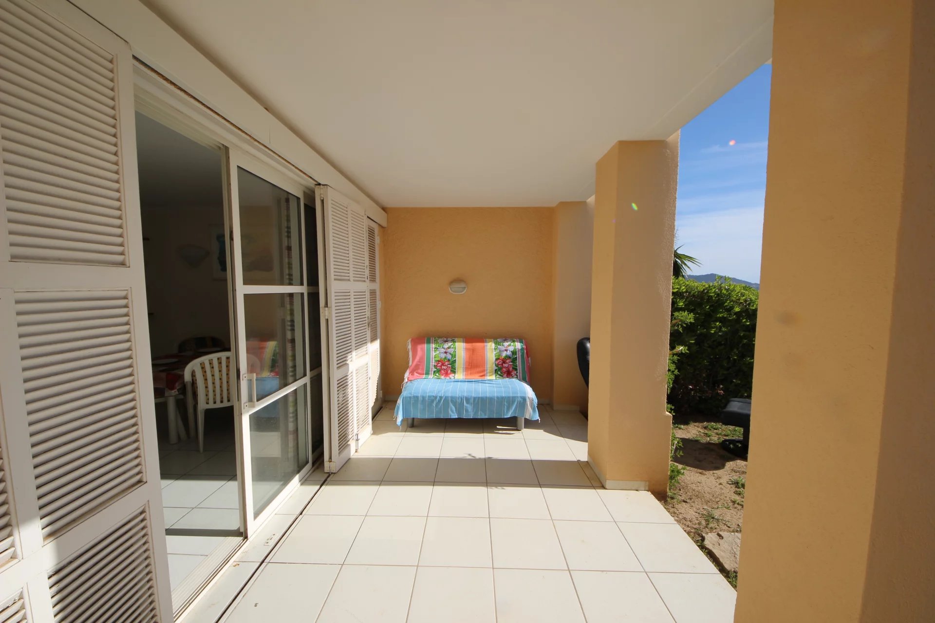 AGAY CAP ESTEREL BEAU 4 PIECES DUPLEX AVEC JARDIN ET VUE MER PANORAMIQUE. PARKING A PROXIMITE
