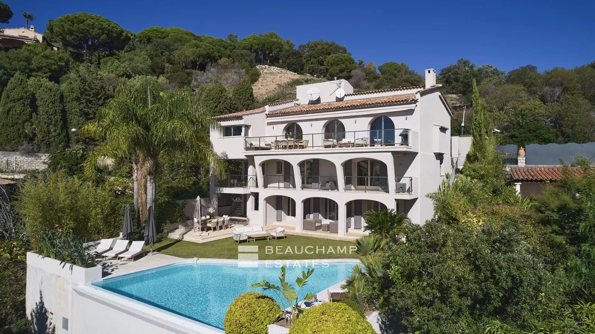 Villa contemporaine avec vue mer panoramique - Cannes