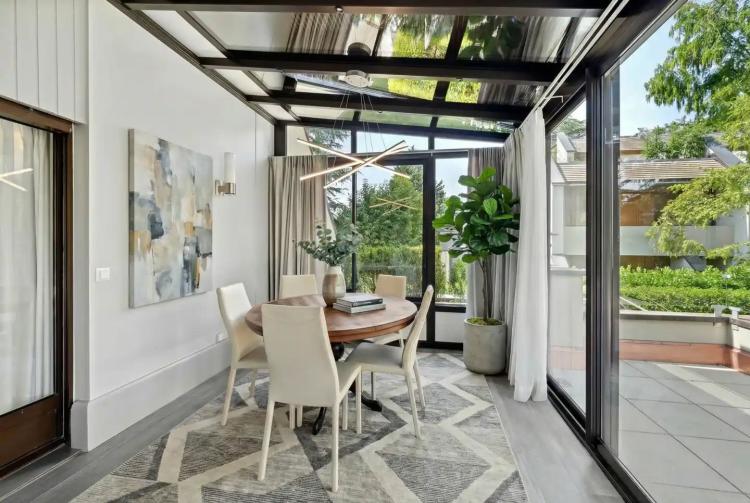 Luxurious triplex