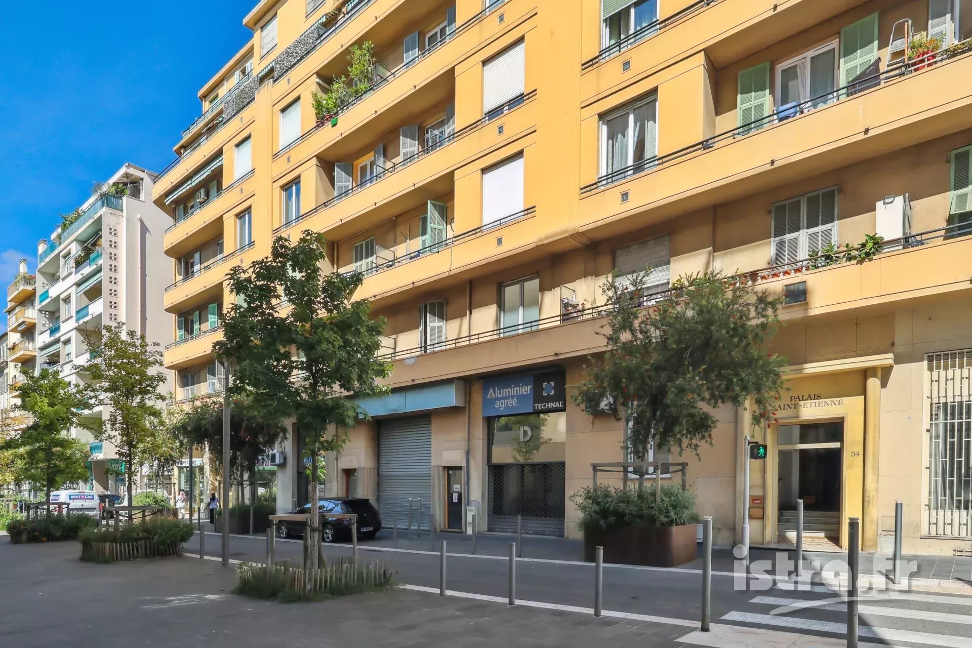 Nice quartier Saint-Etienne : Vaste 3 Pièces avec balcons