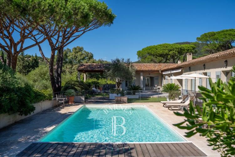 GOLFE DE SAINT TROPEZ - GRIMAUD - MAISON DE CHARME