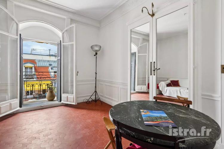 Nice Negresco : Studio dernier étage, vue mer latérale