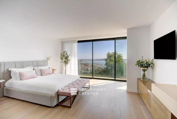 Villa contemporaine 5 chambres avec vue mer et pisicine - Golf Juan