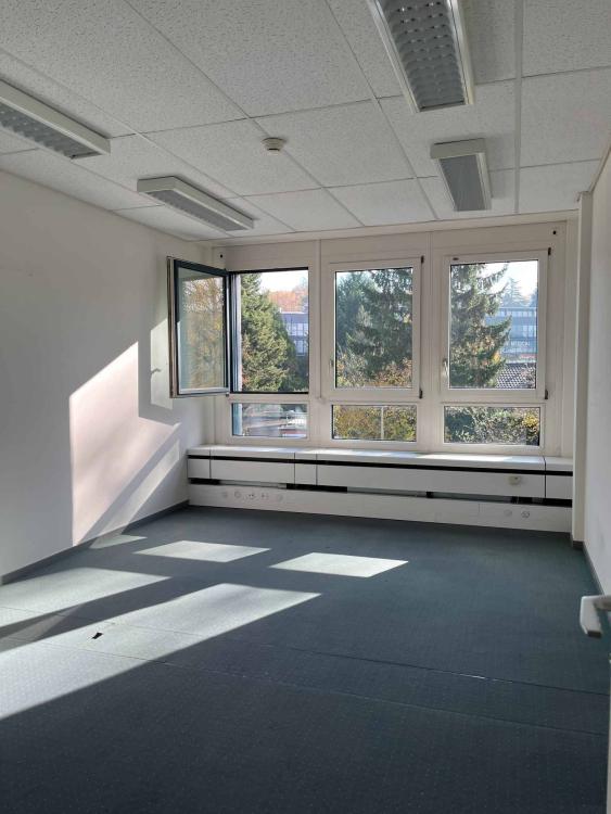 Bureaux de 273m2 lumineux à proximité de l'aéroport et de la Place des Nations