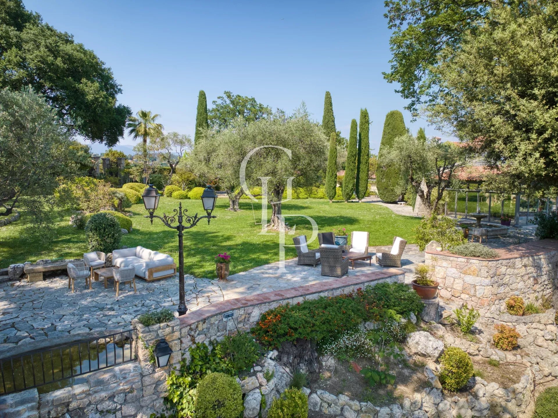 DOMAINE DE MOUGINS
