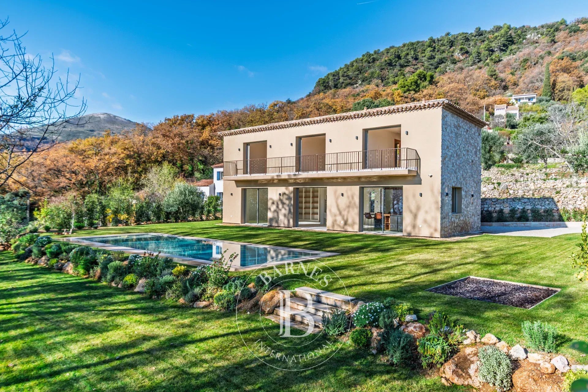 Vence - magnifique villa contemporaine neuve