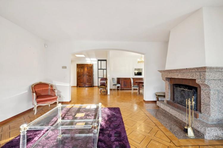 Spacieuse Villa Familiale De Plain Pied Avec Un Fort Potentiel
