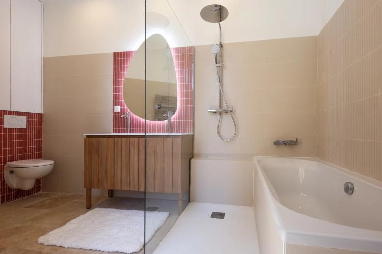 CANNES - PROCHE PALAIS – MAISON RÉNOVÉE - STUDIO INDÉPENDANT - PISCINE - STATIONNEMENTS