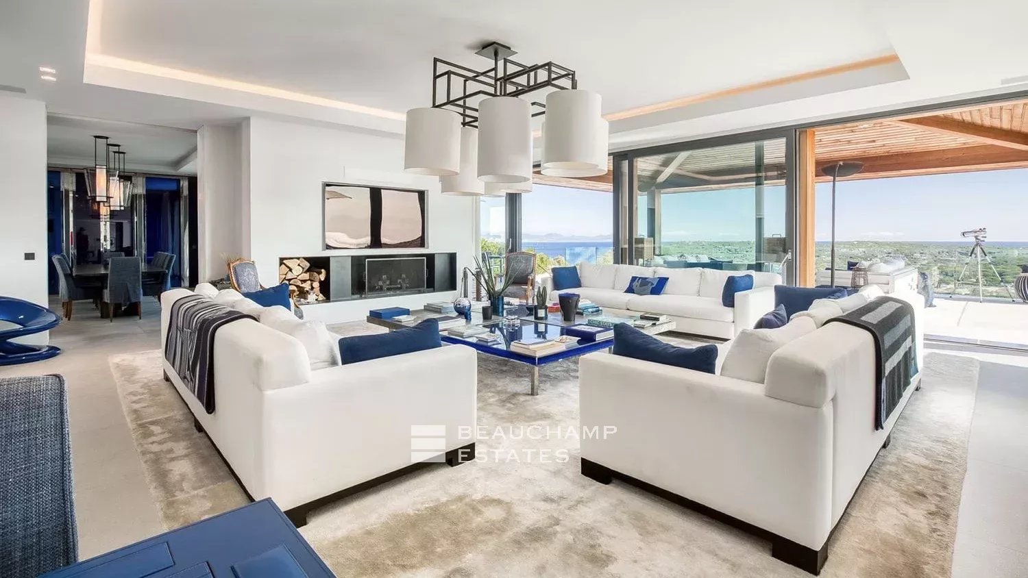 Villa d'exception proche du villa de Saint-Tropez avec prestations de grand luxe
