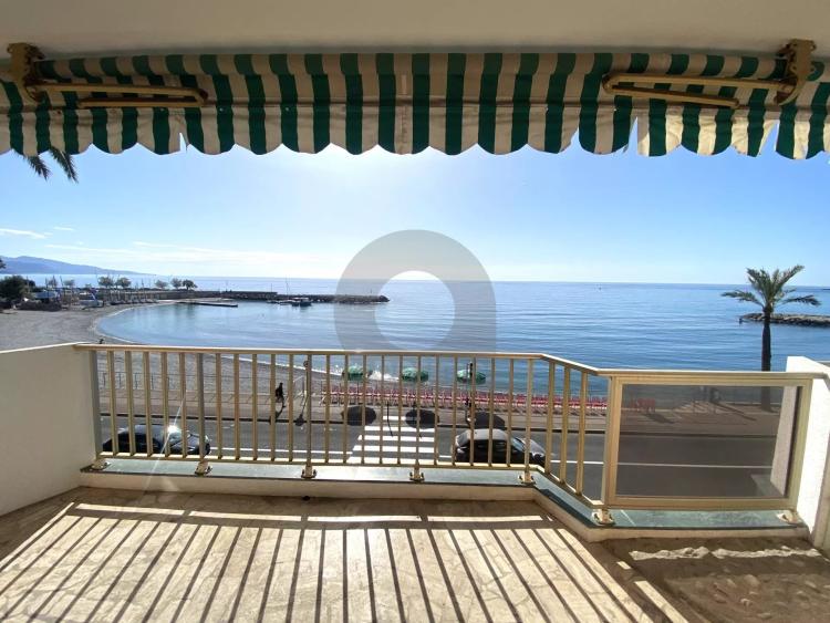 FRONT DE MER 2P 43M2 AVEC TERRASSE 12M2 CAVE