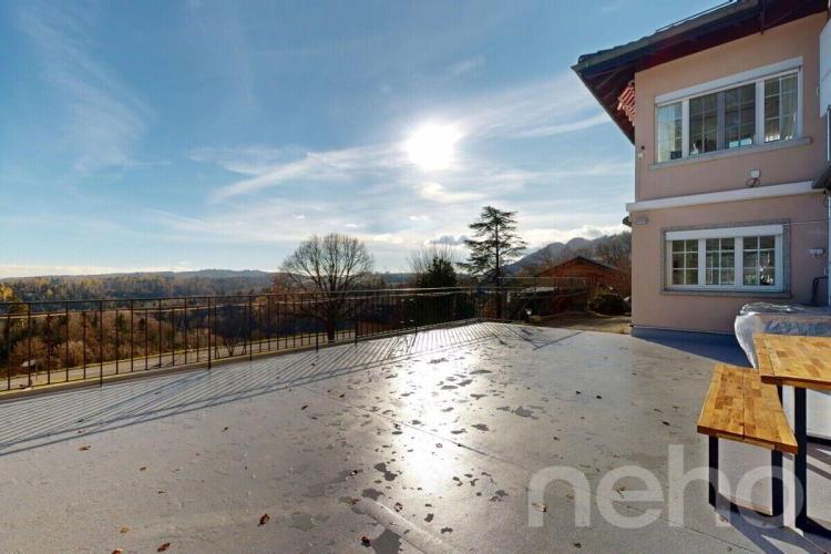 Grande propriété avec vue panoramique et cadre naturel exceptionnel