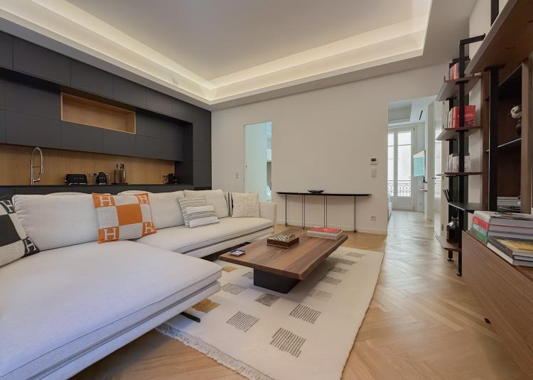 MONACO VILLE - BEAU 3 PIÈCES RÉNOVÉ - ROCHER