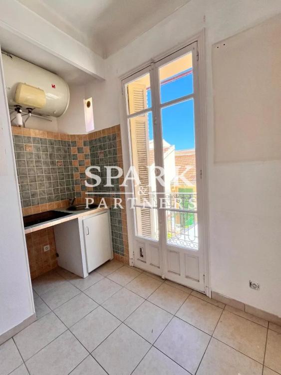 Monaco - Monte-Carlo - Quartier des Fleurs - Appartement de 2 pièces à rénover