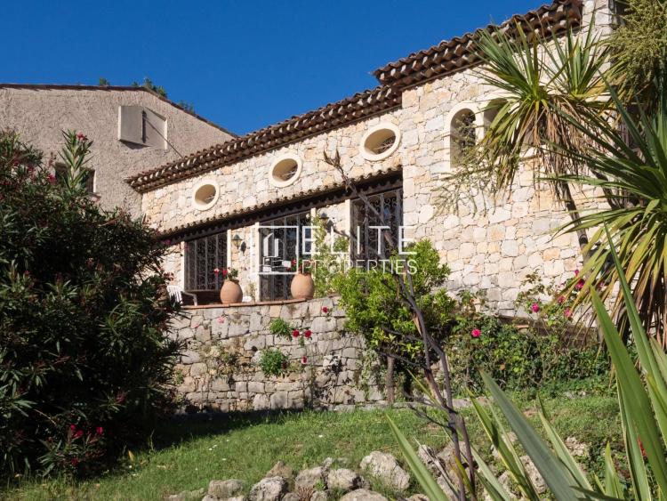 VILLA 333 m² + PISCINE – MOUANS-SARTOUX