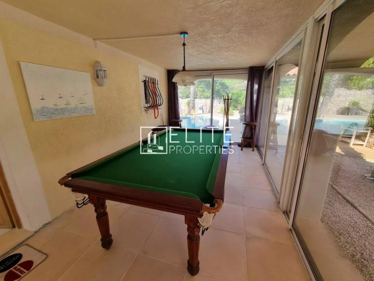 VILLA DE 203m² SUR 3212m² DE TERRAIN LES ADRETS