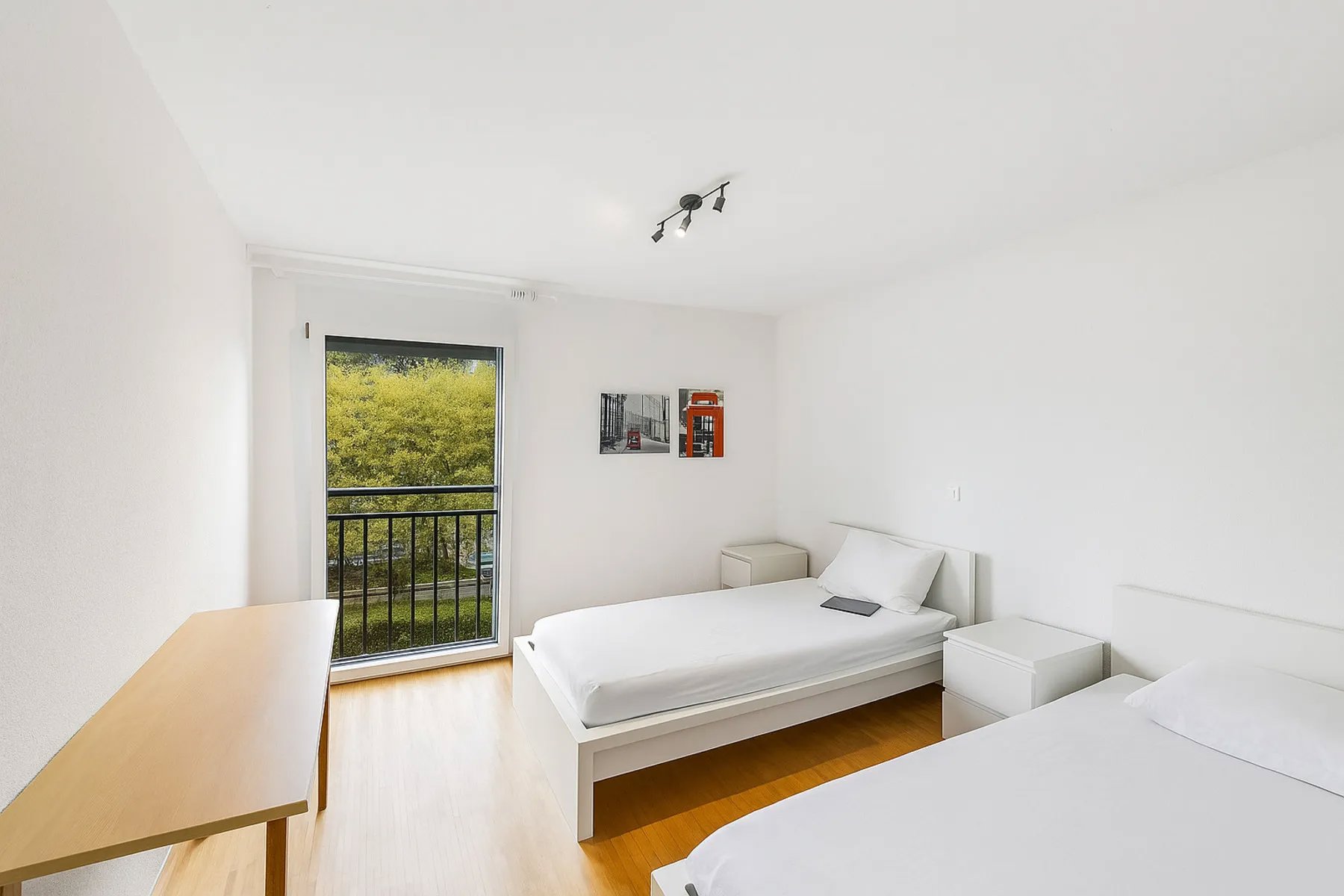 Appartement Traversant De 5,5 Pièces Avec Vue Sur Le Lac