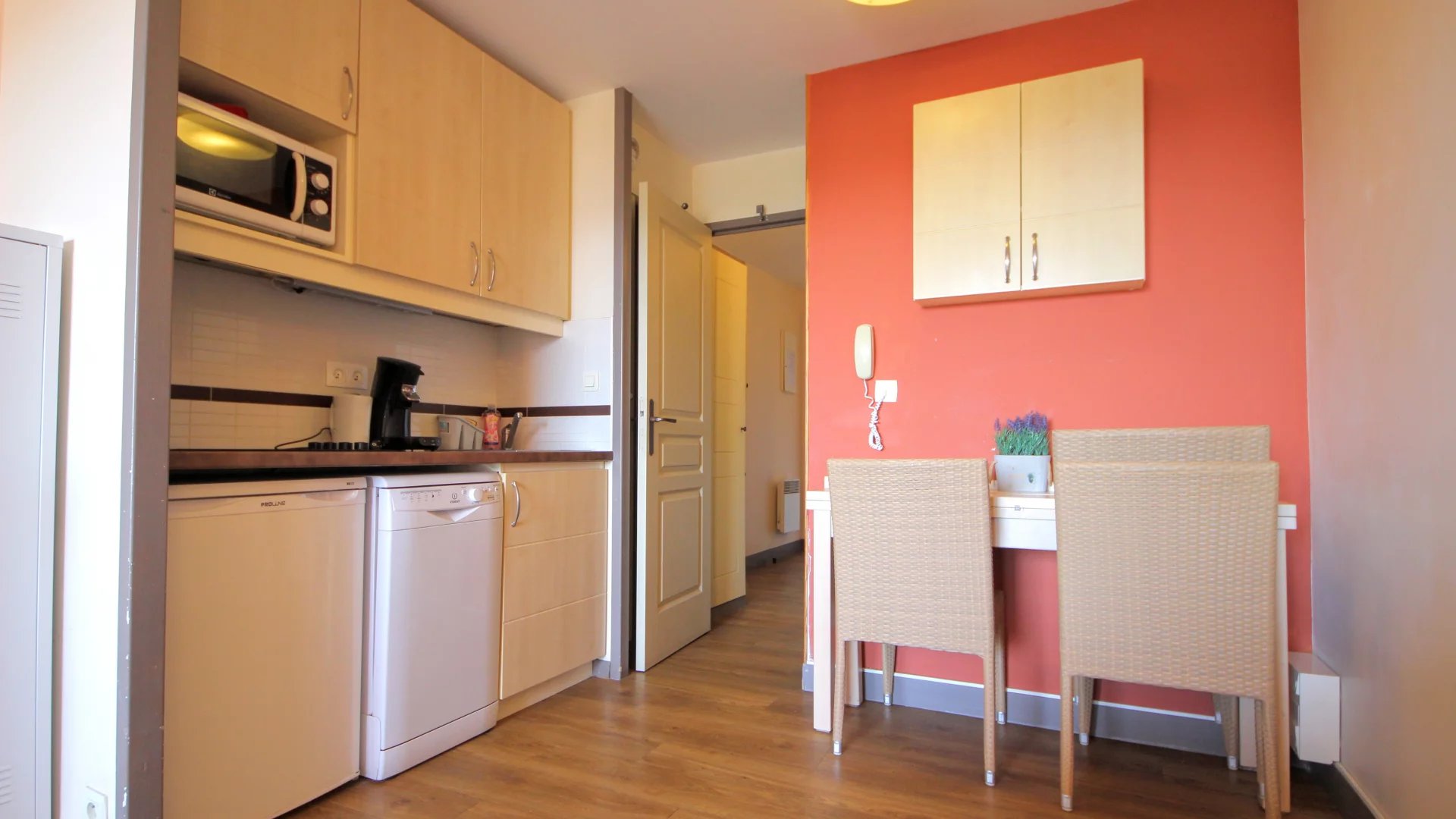 À vendre – Studio cabine avec vue exceptionnelle sur l'Estérel et la baie d'Agay
