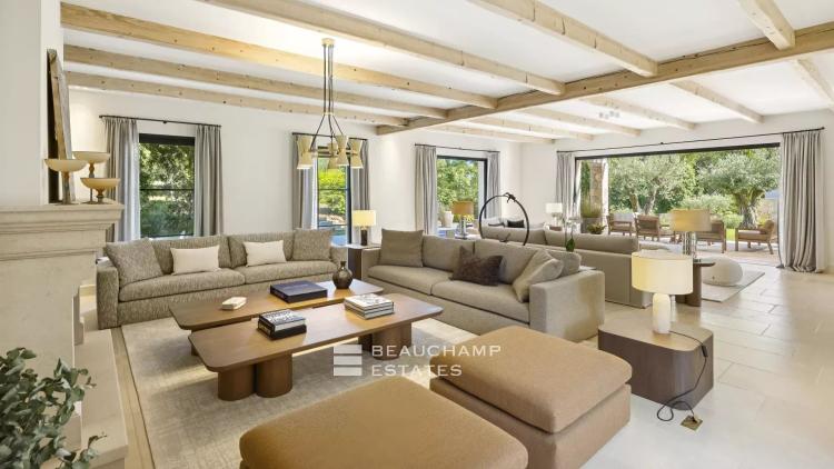 Exclusivité - Domaine fermé de 12 chambres  avec piscine  - Valbonne