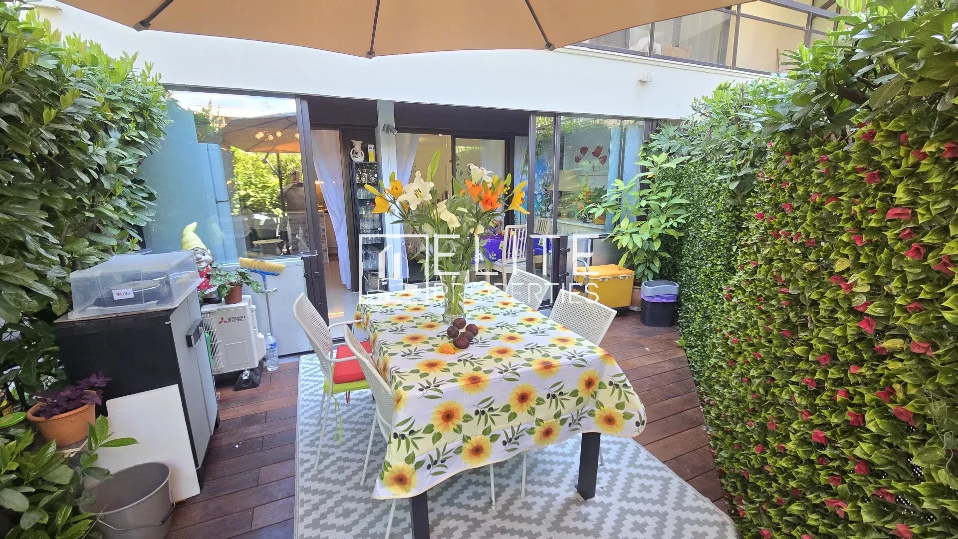 APPARTEMENT 2 PIÈCES DE 33m² + PISCINE, PARKING ET CAVE – MANDELIEU