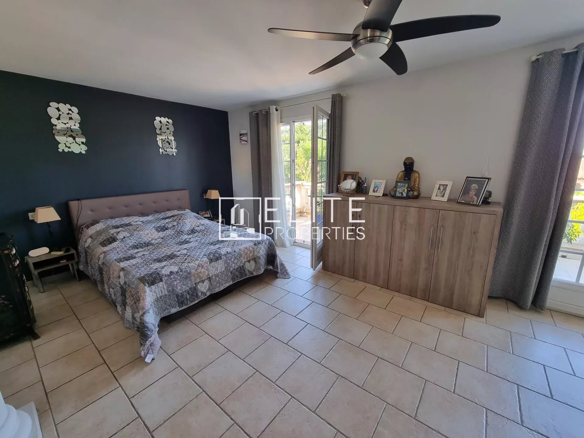 VILLA DE 203m² SUR 3212m² DE TERRAIN LES ADRETS