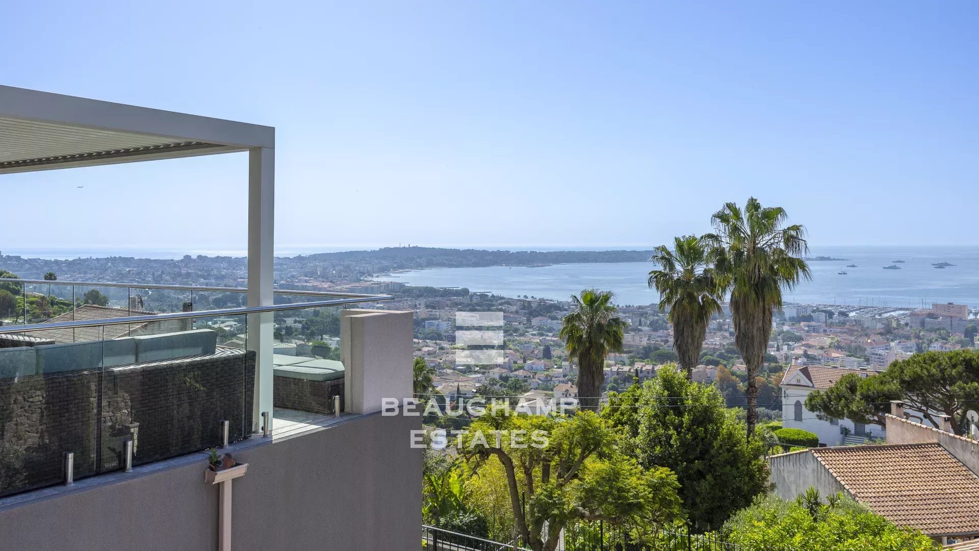 Exclusivité - Villa moderne 5 chambres avec vue mer panoramique - Golfe Juan