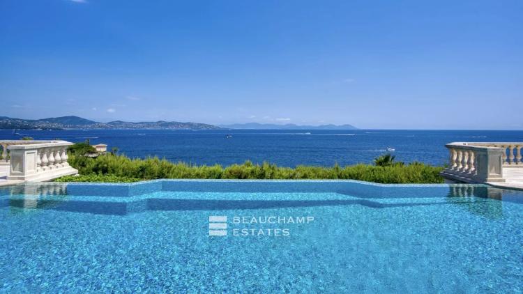 Villa provençale ultra-luxueuse située dans le prestigieux domaine des Parcs de Saint-Tropez