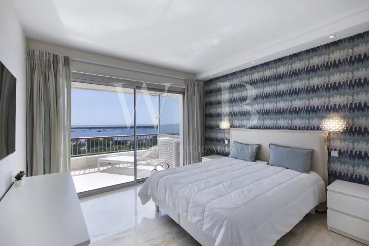 Cannes, la Californie - 5 Pièces avec vue féérique sur la mer et la baie de Cannes - Prestigieuse résidence