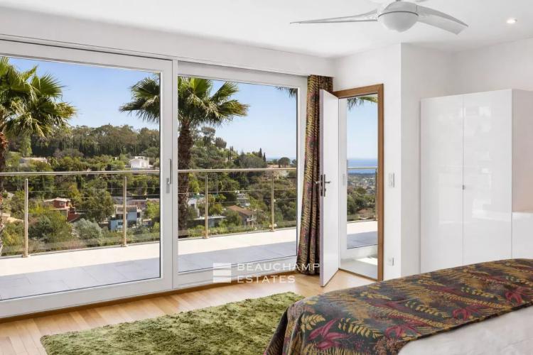 Exclusivité - Villa contemporaine avec vue mer - Mandelieu - la -Napoule