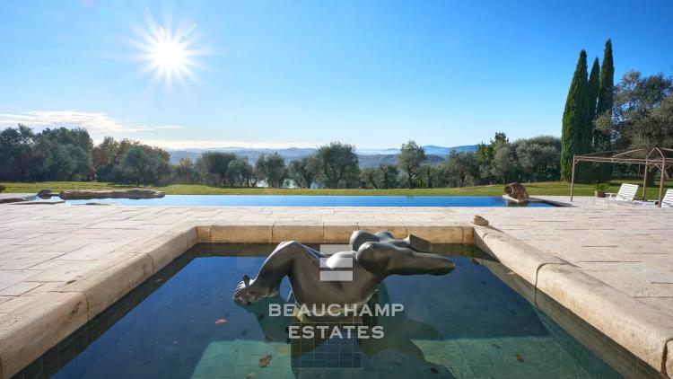 Bastide 5 chambres avec vue mer Châteauneuf-Grasse