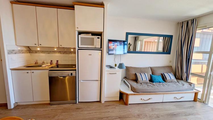 AGAY CAP ESTEREL SUPERBE T3 DUPLEX VUE MER PANORAMIQUE. PARKING PRIVE