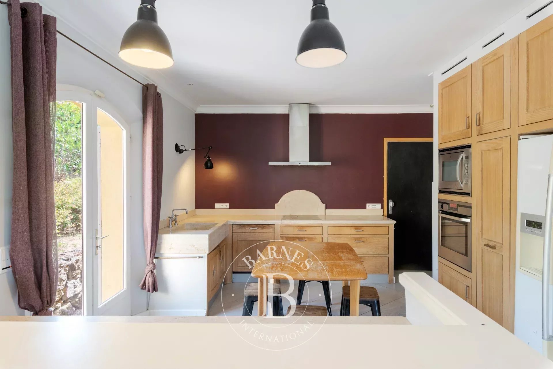 3 mn de Valbonne Village - Villa familiale au calme avec vue dégagée collines