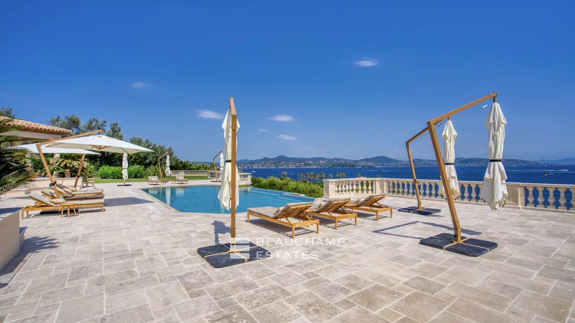 Villa provençale ultra-luxueuse située dans le prestigieux domaine des Parcs de Saint-Tropez