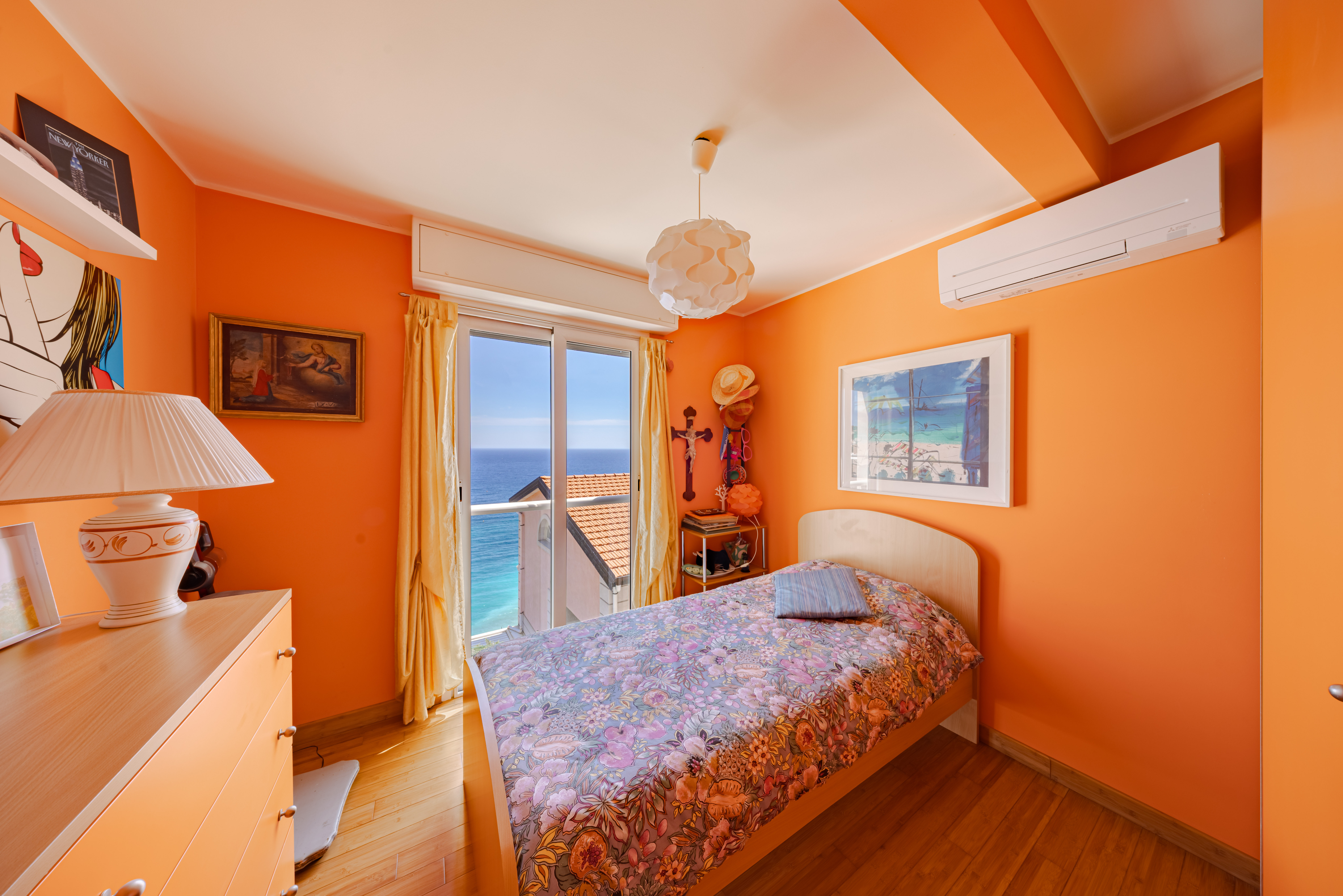 UNIQUE 3 CHAMBRES AVEC VUE MER PROCHE DE MONACO