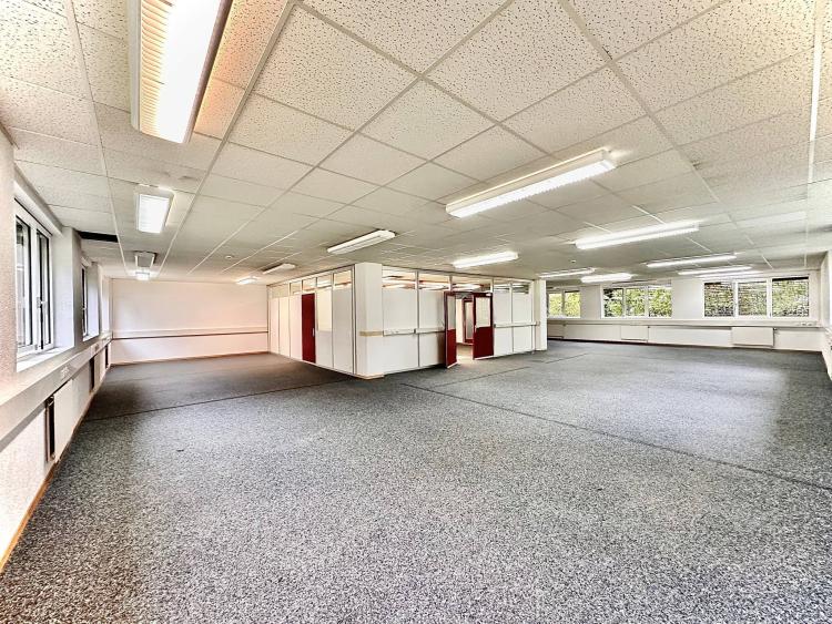 Atelier,dépôt, locaux de 490 m2 à louer à Lausanne