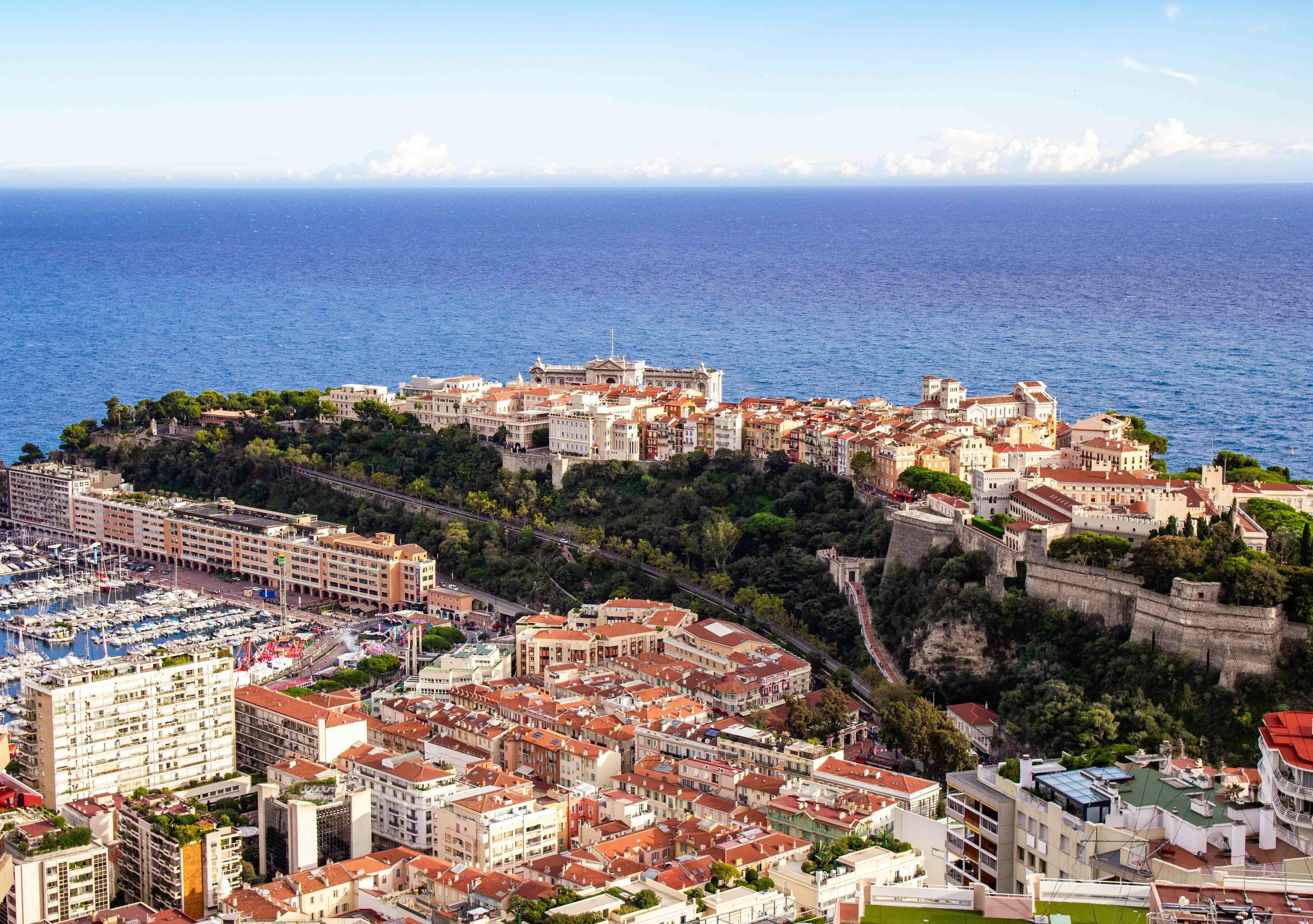 Ligures : Studio Entièrement Rénové avec Vue Mer Panoramique, Cave et Parking